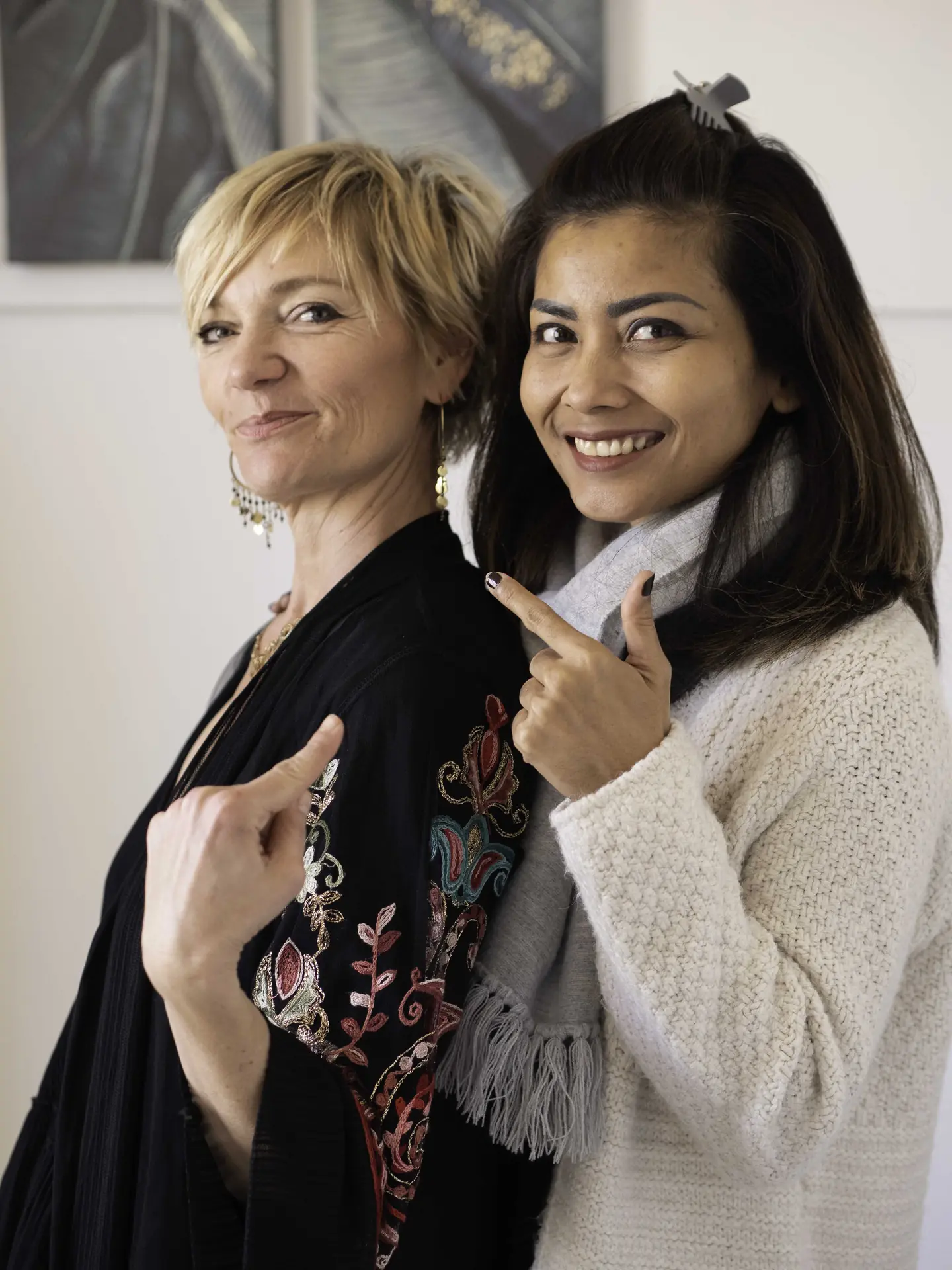 Emmanuelle Mousset guidant la gestuelle d'une élève en formation